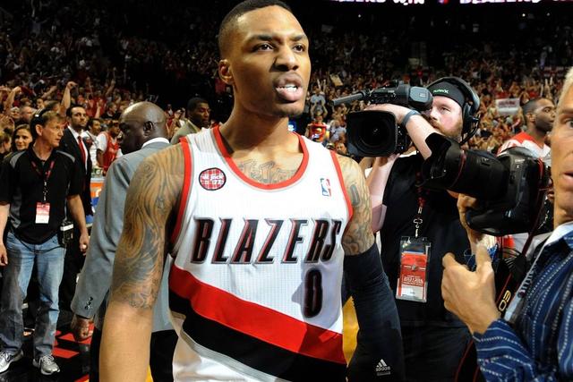 格林27分火箭豪取9连胜 距离勇士仅0.5个胜场